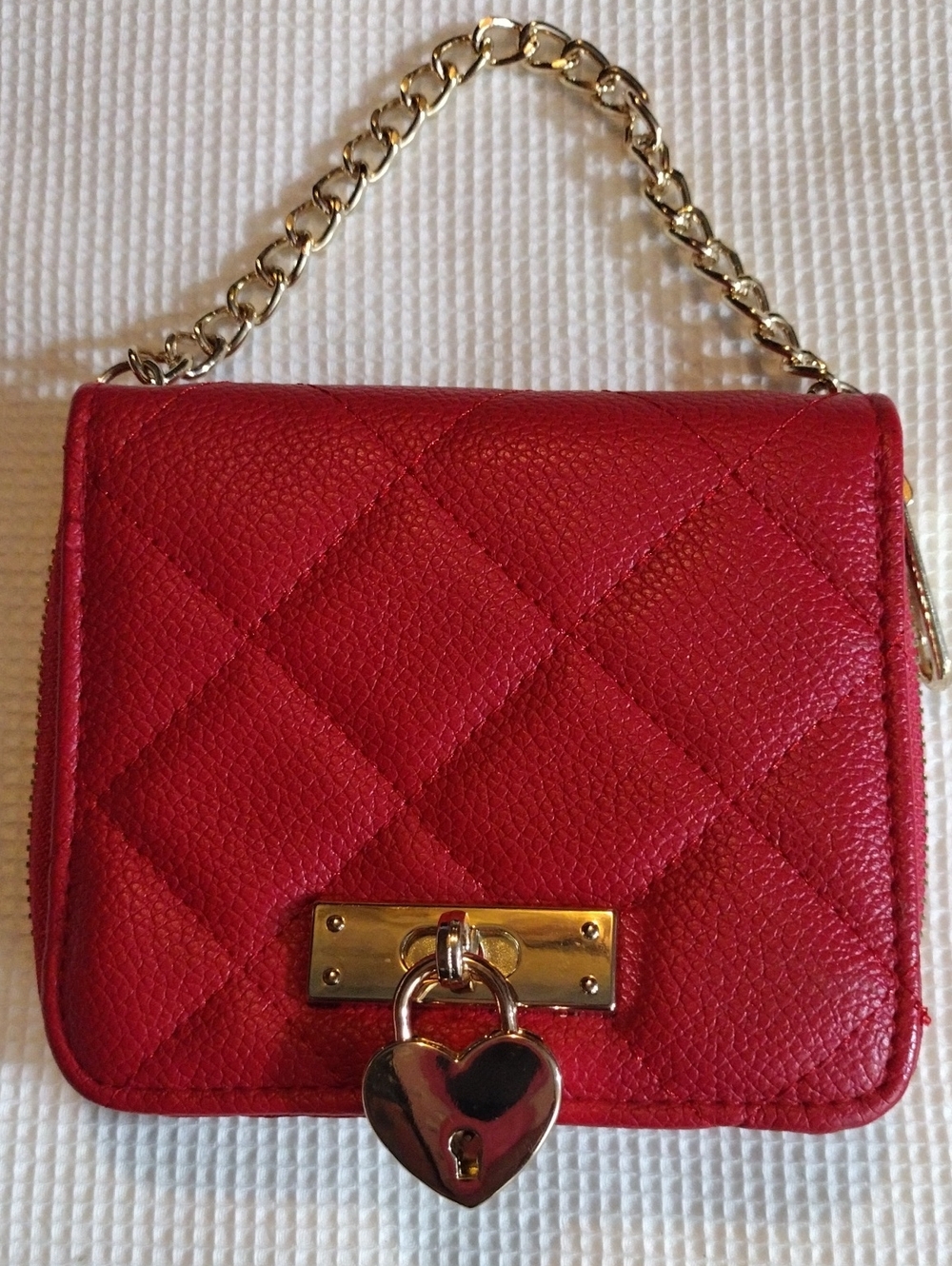 Claire's faux Leather, Red. Chain-Handle Crossbody Bag/Wallet with Heart Lock